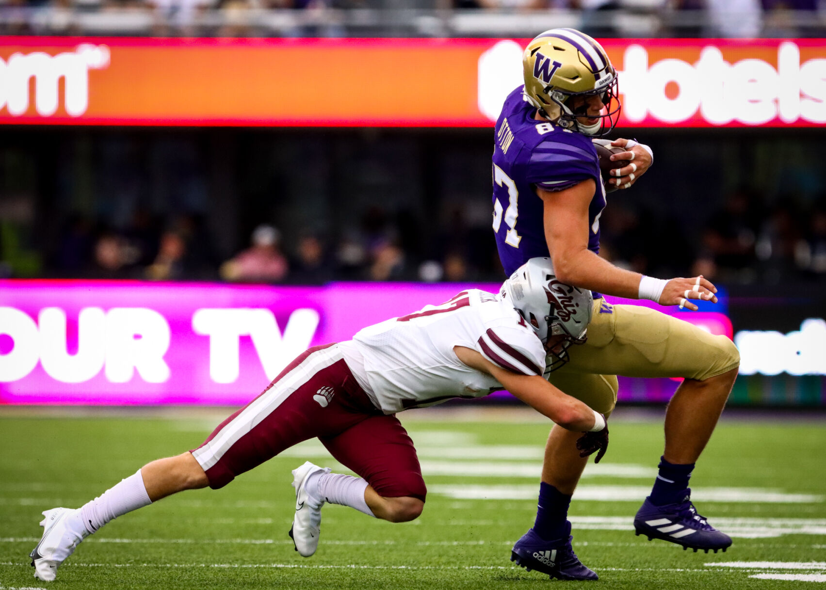 ibarra_UM vs. UW-21.jpg
